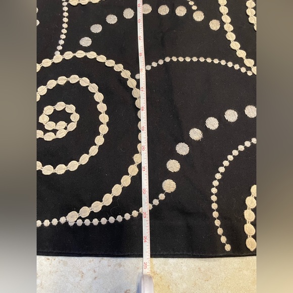 Boden black A-line skirt with embroidery, size 10L - Picture 6 of 8